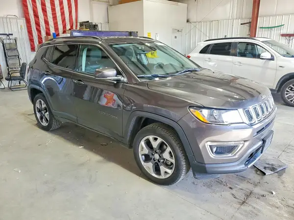 3C4NJDCB1MT589320 — 2021 Jeep Compass, photo 4 from Copart, Hail