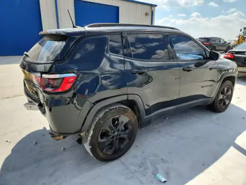 3C4NJDBB4MT551890 — 2021 Jeep Compass, foto 3 de Copart, Parte trasera