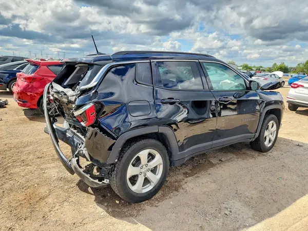 3C4NJDBB7MT566674 — 2021 Jeep Compass, zdjęcie 3 z Copart, Przód