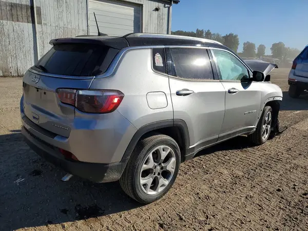 3C4NJDCB6MT525502 — 2021 Jeep Compass, photo 3 from Copart, Front end