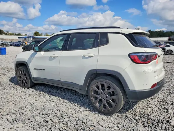 3C4NJCEB1MT602302 — 2021 Jeep Compass, фото 2 с аукциона Copart, Подтопление