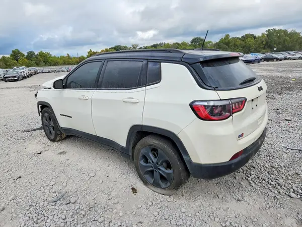 3C4NJCBBXMT526907 — 2021 Jeep Compass, photo 2 from Copart 13.10.2026, Front end