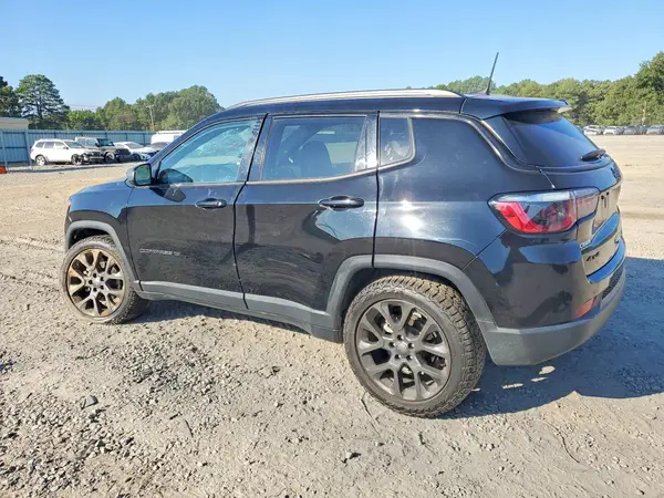 3C4NJDEB0MT596515 — 2021 Jeep Compass, zdjęcie 2 z Copart, Przód