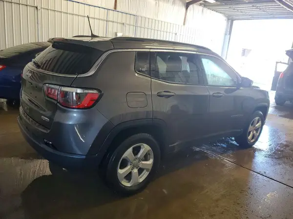 3C4NJDBB7MT533254 — 2021 Jeep Compass, zdjęcie 3 z Copart, Przód