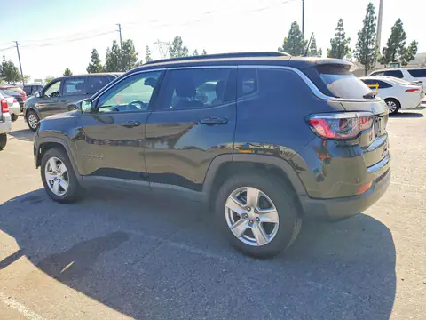 2022 Jeep Compass VIN 3C4NJCBB8NT198629 фото 2