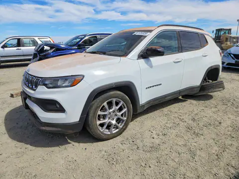 3C4NJDFB3NT222447 — 2022 Jeep Compass, Повреждения снизу (Undercarriage), фото до ремонта