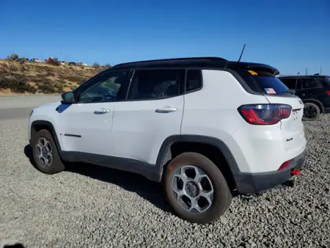 3C4NJDDB3NT130421 — 2022 Jeep Compass, photo 2 from Copart, Front end