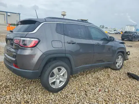 3C4NJCBB0NT103352 — 2022 Jeep Compass, photo 3 from Copart, Front end