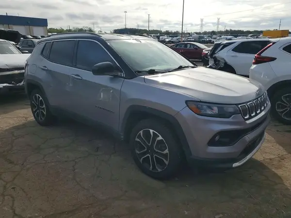 3C4NJDCB2NT105348 — 2022 Jeep Compass, фото 4 с аукциона Copart, Крыша