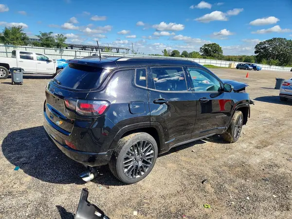 3C4NJDCB7NT226568 — 2022 Jeep Compass, zdjęcie 3 z Copart, Przód