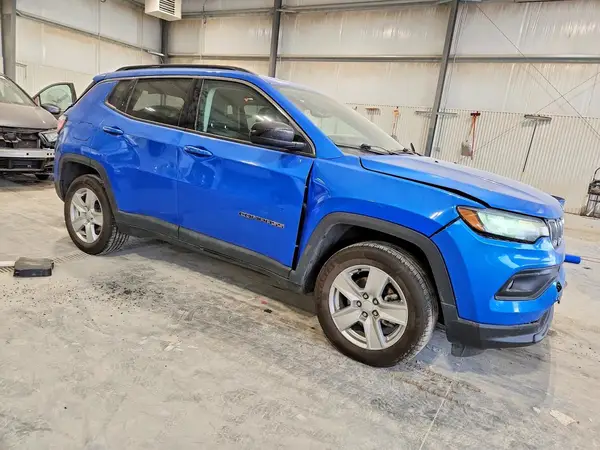 3C4NJDBB0NT231662 — 2022 Jeep Compass, фото 4 с аукциона Copart, Задняя часть