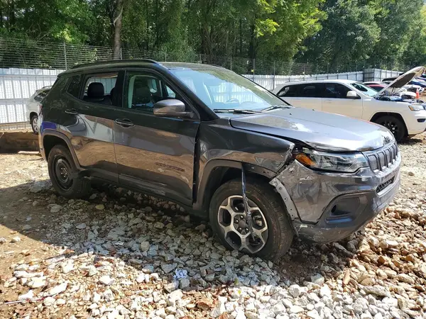 3C4NJDDBXNT144719 — 2022 Jeep Compass, photo 4 from Copart 02.10.2026, Front end