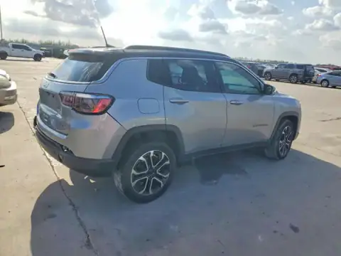 3C4NJDCN7PT540783 — 2023 Jeep Compass, фото 3 з Copart, Передня частина