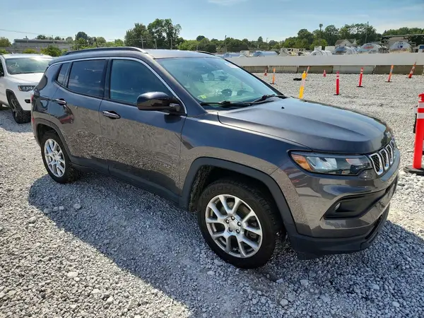 3C4NJDFN3PT532630 — 2023 Jeep Compass, фото 4 с аукциона Copart, Боковая часть