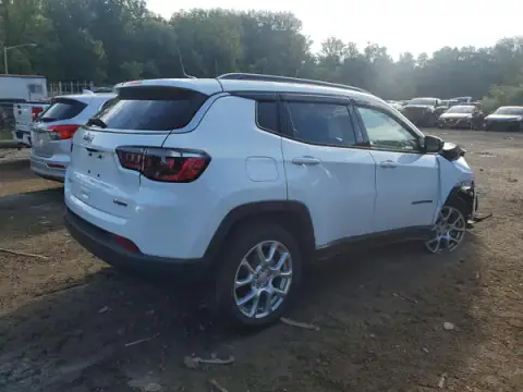 3C4NJDFNXPT545598 — 2023 Jeep Compass, foto 3 de Copart, Parte delantera