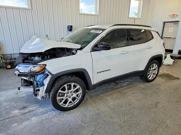 3C4NJDFN9PT533393 Jeep Compass 2023 — повреждение Передняя часть, фото до ремонта