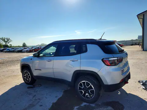 2024 JEEP COMPASS VIN 3C4NJDDN8RT106938 фото 2