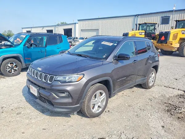 3C4NJDBN7RT604101 — 2024 Jeep Compass, Град (Hail), фото до ремонта