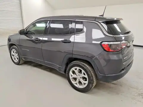 3C4NJDAN7RT136081 — 2024 Jeep Compass, photo 2 from Copart 01.10.2026, Front end