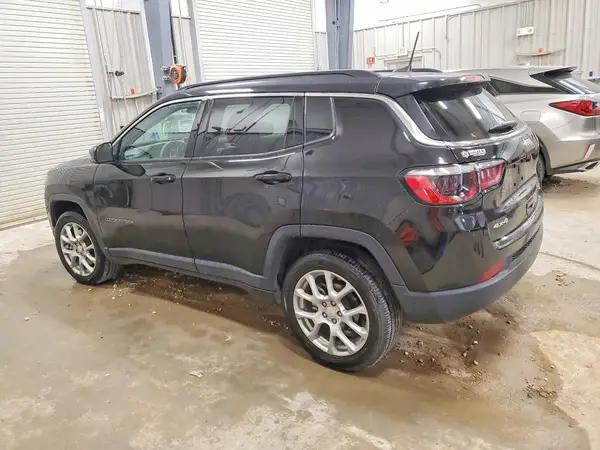 3C4NJDFN1RT175483 — 2024 Jeep Compass, фото 2 с аукциона Copart, Передняя часть