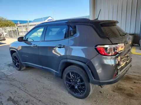 3C4NJDBN1RT121851 — 2024 Jeep Compass, photo 2 from Copart, Rear end