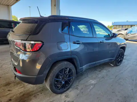 3C4NJDBN1RT121851 — 2024 Jeep Compass, photo 3 from Copart, Rear end
