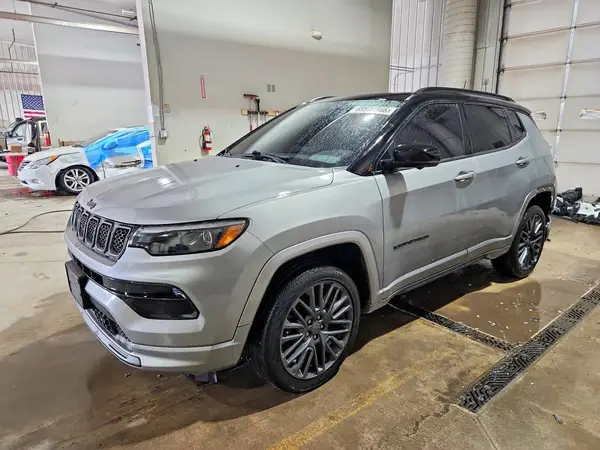 3C4NJDCN2RT587920 — 2024 Jeep Compass, Задняя часть (Rear End), фото до ремонта