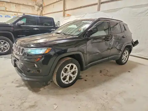 3C4NJDBN1RT119470 — 2024 Jeep Compass, Задня частина (Rear End), фото до ремонту