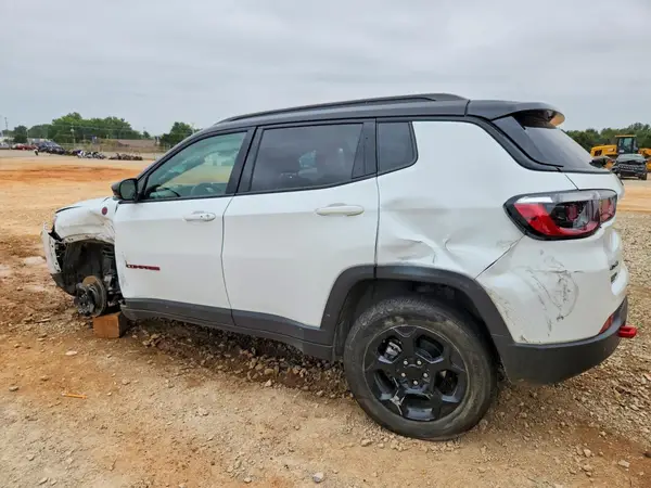 3C4NJDDN6RT610209 — 2024 Jeep Compass, photo 2 from Copart, Front end