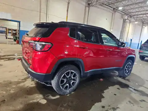 3C4NJDDN4ST584862 — 2025 Jeep Compass, фото 3 з Copart 21.09.2026, Задня частина