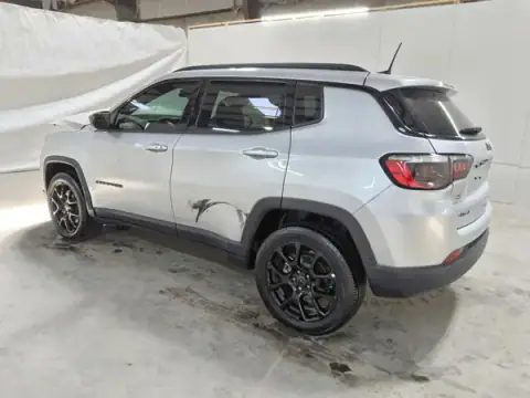 3C4NJDBN3ST571183 — 2025 Jeep Compass, фото 2 с аукциона Copart 24.09.2026, ПЕРЕДНЯЯ ЧАСТЬ