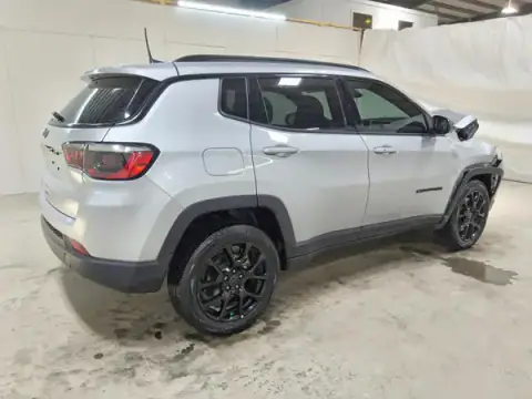 3C4NJDBN3ST571183 — 2025 Jeep Compass, фото 3 с аукциона Copart 24.09.2026, ПЕРЕДНЯЯ ЧАСТЬ