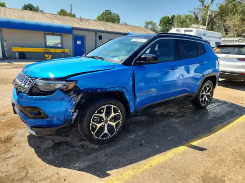 3C4NJDCN2ST523981 — 2025 Jeep Compass, Przód (Front End), zdjęć przed naprawą