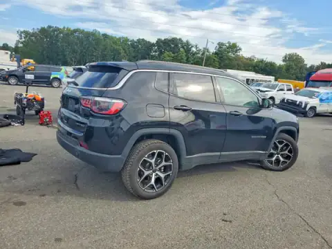 3C4NJDCNXST578596 — 2025 Jeep Compass, photo 3 from Copart 21.09.2026, Front end