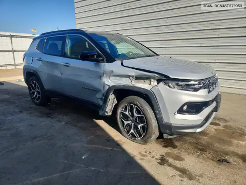 3C4NJDCN4ST579050 — 2025 Jeep Compass, фото 4 с аукциона Copart 19.10.2026, Боковая часть