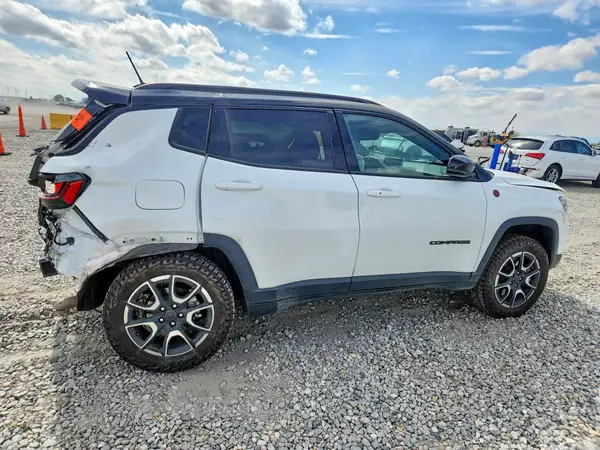 3C4NJDDN3ST520893 — 2025 Jeep Compass, photo 3 from Copart, Rear end