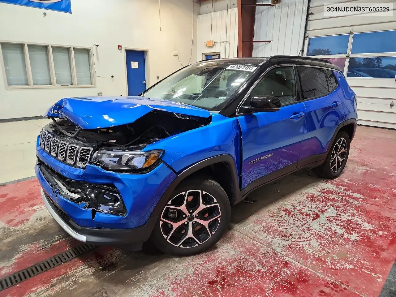 3C4NJDCN3ST605329 Jeep Compass 2025 — повреждение Передняя часть, фото до ремонта