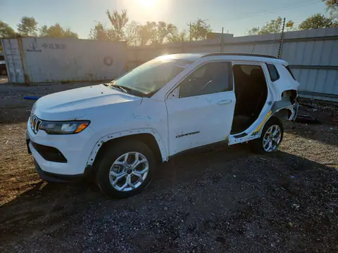 3C4NJDBN2ST607591 — 2025 Jeep Compass, Задня частина, фото до ремонту