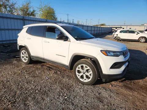 3C4NJDBN2ST607591 — 2025 Jeep Compass, zdjęcie 4 z Copart, Tył
