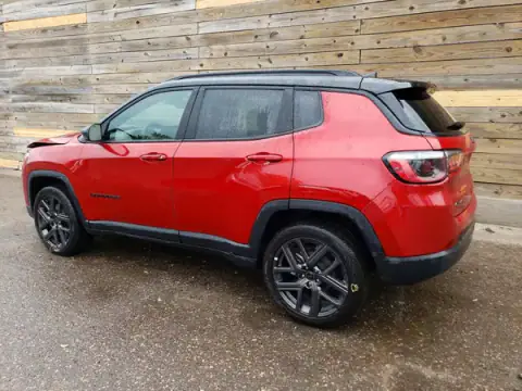 3C4NJDCN3TT234187 — 2026 Jeep Compass, foto 2 de Copart 23.09.2026, Parte delantera