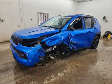 3C4NJDBN8TT207665 — 2026 Jeep Compass, Parte delantera (Front End), fotos antes de reparar