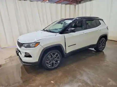 3C4NJDCN0TT178094 — 2026 Jeep Compass, Parte delantera (Front End), fotos antes de reparar