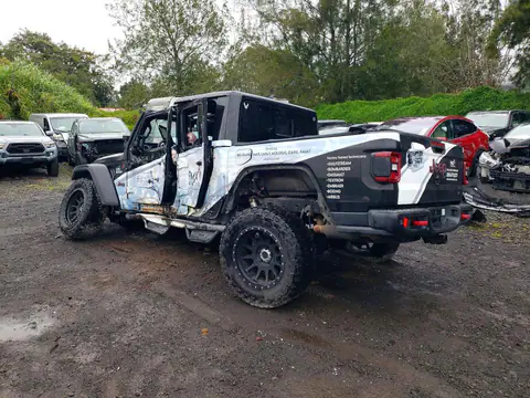 1C6JJTBG3LL111679 — 2020 Jeep Gladiator, photo 2 from Copart 26.10.2026, Front end
