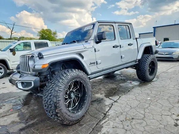 1C6HJTAG8LL201975 — 2020 Jeep Gladiator, Повреждения снизу (Undercarriage), фото до ремонта