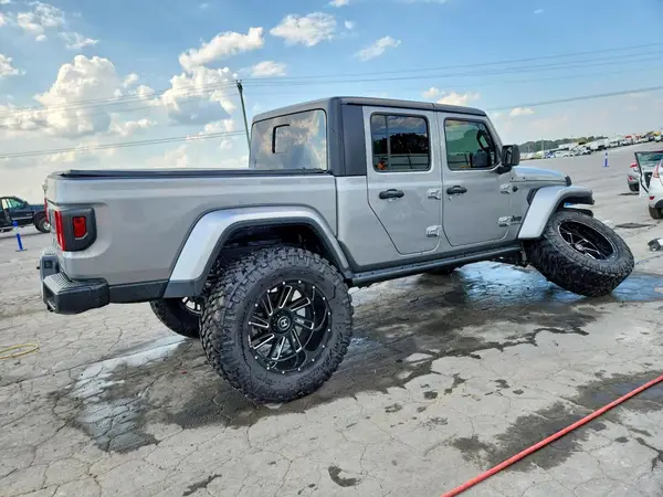 1C6HJTAG8LL201975 — 2020 Jeep Gladiator, фото 3 с аукциона Copart 12.10.2026, Повреждения снизу