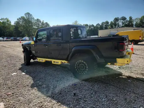 1C6HJTFG3LL107298 — 2020 Jeep Gladiator, zdjęcie 2 z Copart, Przód