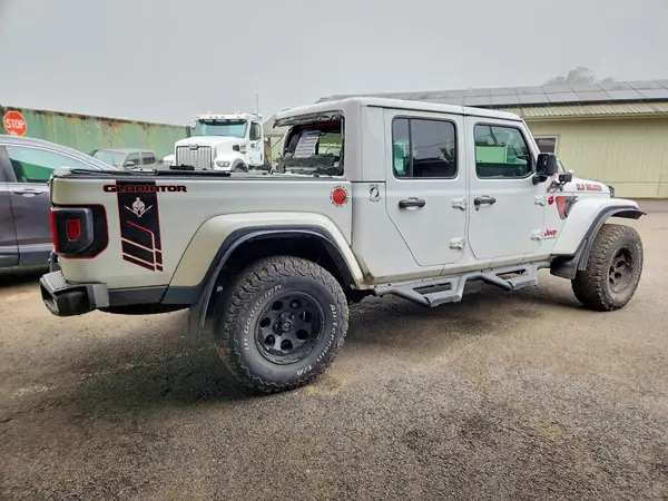 1C6HJTFG6ML518485 — 2021 Jeep Gladiator, photo 3 from Copart, Front end