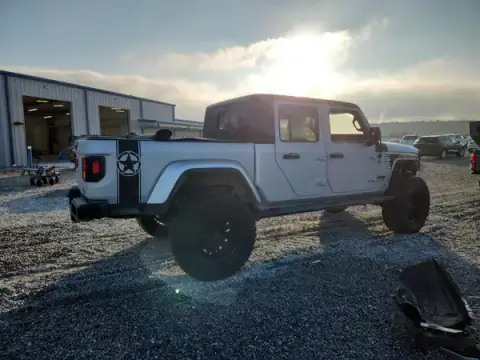 1C6HJTAG4NL139297 — 2022 Jeep Gladiator, photo 3 from Copart, Front end