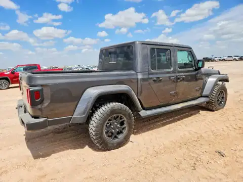 1C6PJTAG9TL187693 — 2026 Jeep Gladiator, photo 3 from Copart, Front end
