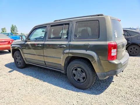 1C4NJPBA2GD561272 — 2016 Jeep Patriot, photo 2 from Copart 29.09.2026, Rear end